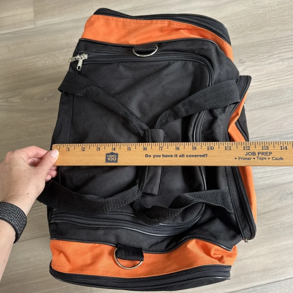FLORIDA MARLINS 2003 WORLD SERIES CHAMPIONS Team Issued Duffle Bag‎